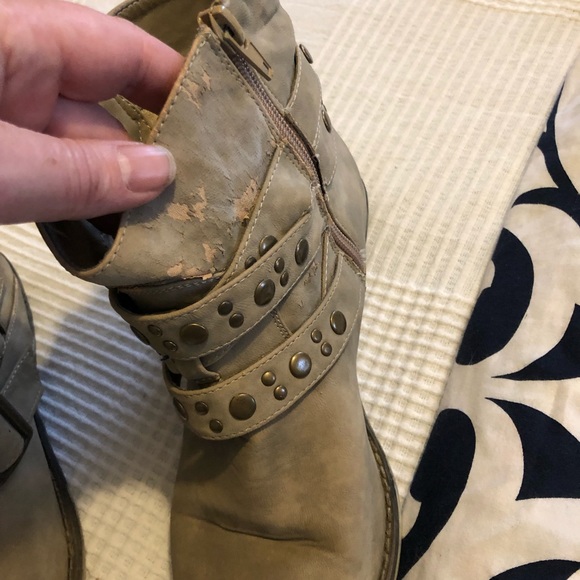 Booties - Picture 4 of 4